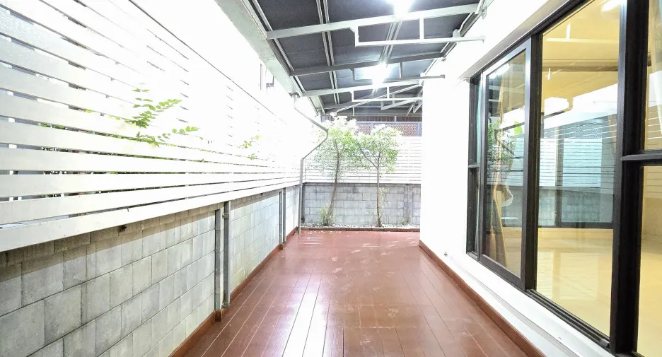 For sale 4 bedrooms house in Prawet, Bangkok