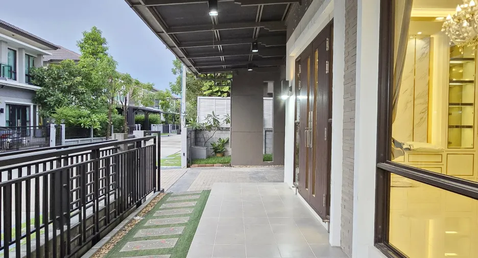 For sale 4 bedrooms house in Prawet, Bangkok