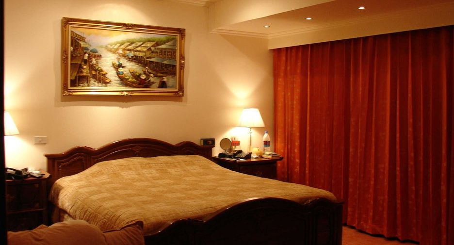 For sale 3 bedrooms condo in Bang Na, Bangkok