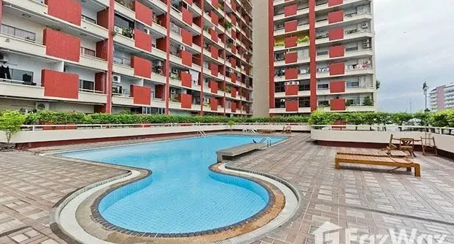 For sale 3 bedrooms condo in Bang Na, Bangkok