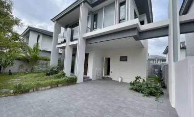 Casa en alquiler de 4 habitaciones en Bang Lamung, Chonburi