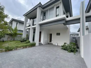 Haus zur Miete mit 4 Zimmer in Bang Lamung, Chonburi