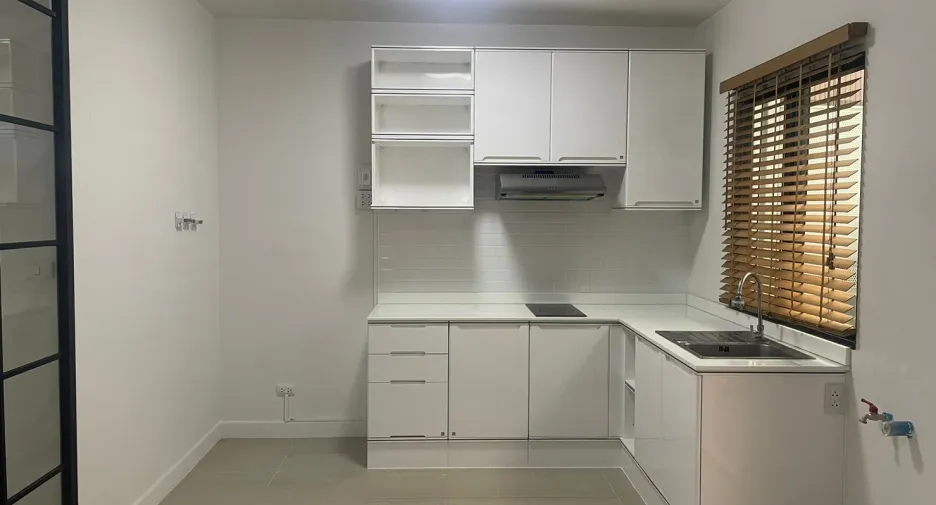 For sale and for rent 3 bedrooms townhouse in Sai Mai, Bangkok