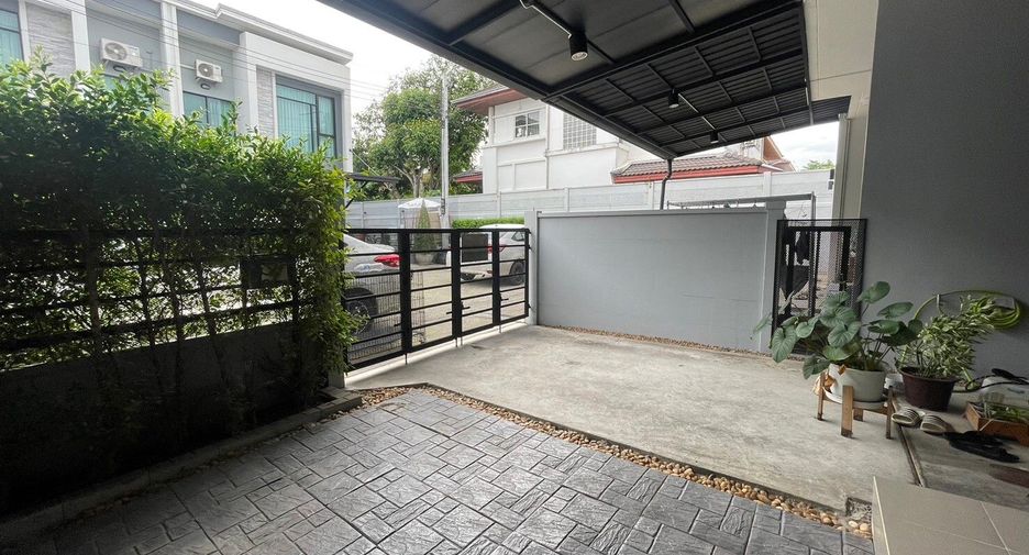 For sale and for rent 3 bedrooms townhouse in Sai Mai, Bangkok