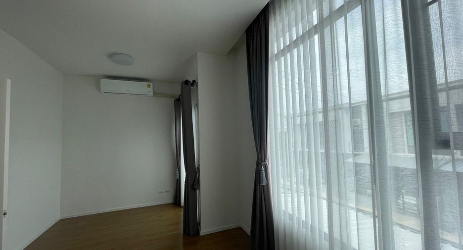 For sale and for rent 3 bedrooms townhouse in Sai Mai, Bangkok