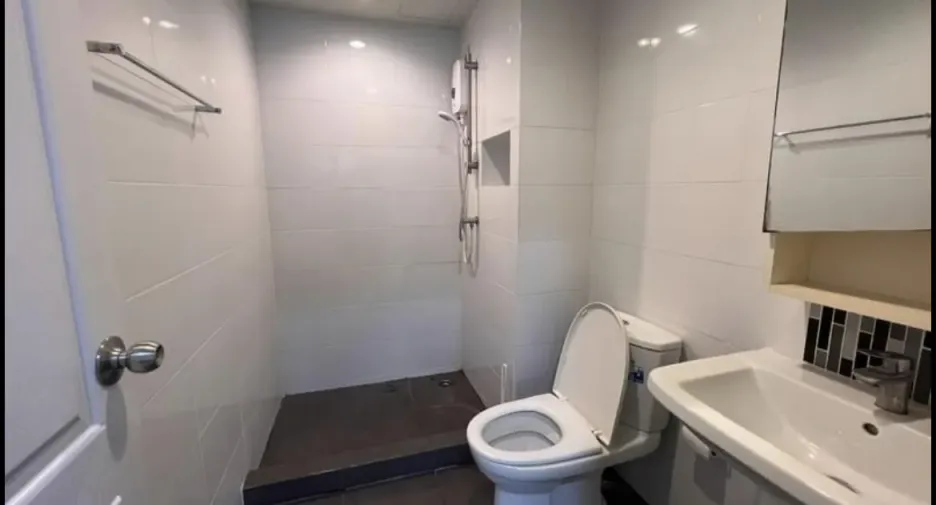 For rent 1 bed condo in Bang Na, Bangkok