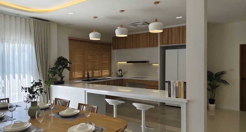 For sale 3 bedrooms villa in Hang Dong, Chiang Mai