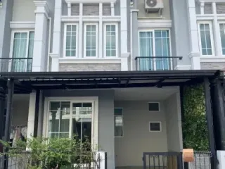 For sale and for rent 4 bedrooms townhouse in Chom Thong, Bangkok