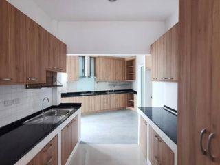 For sale 5 bedrooms house in Khan Na Yao, Bangkok