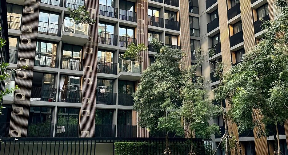 For sale 1 bed condo in Khlong Toei, Bangkok