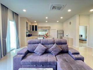 À louer 3 chambres villa à Bang Lamung, Chonburi