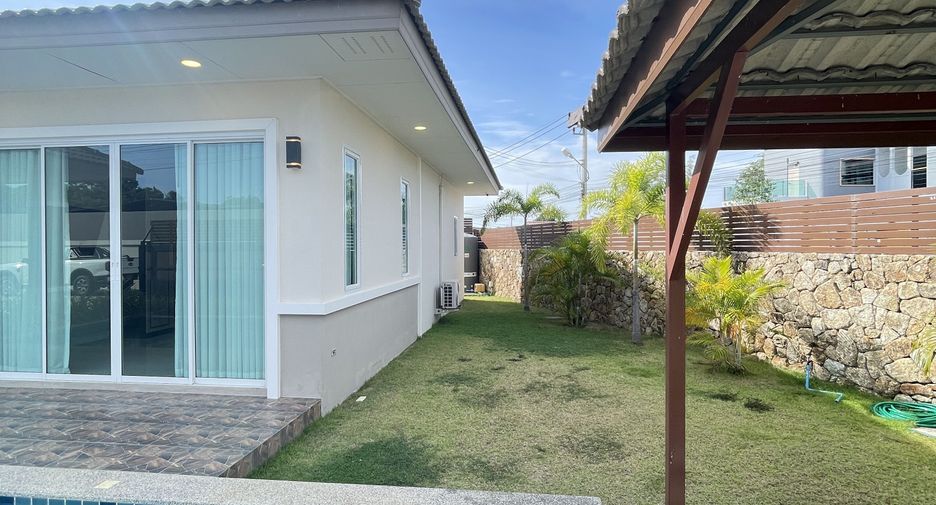 For rent 3 bedrooms villa in Bang Lamung, Chonburi