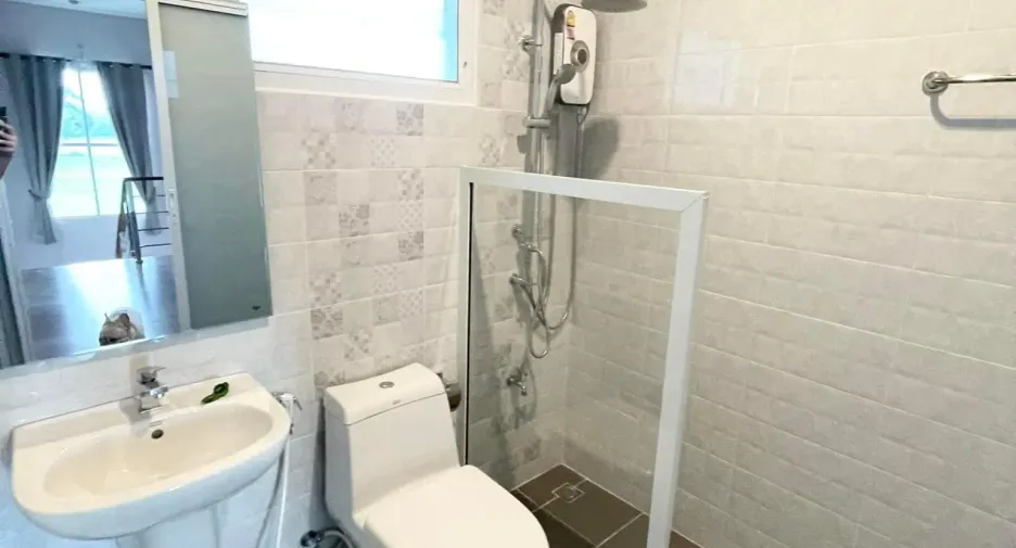 Casa en alquiler de 5 habitaciones en San Sai, Chiang Mai