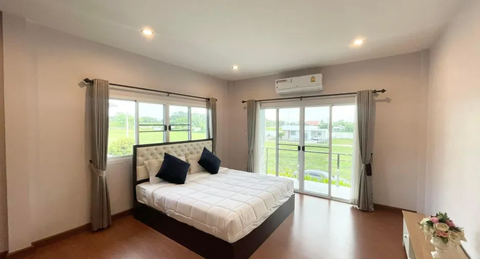 Casa en alquiler de 5 habitaciones en San Sai, Chiang Mai