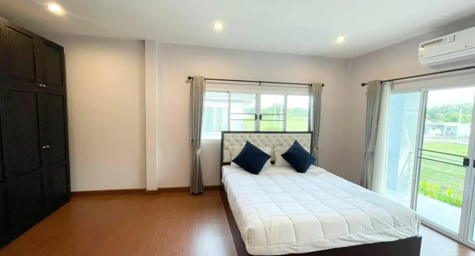 Casa en alquiler de 5 habitaciones en San Sai, Chiang Mai