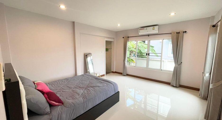 Casa en alquiler de 5 habitaciones en San Sai, Chiang Mai