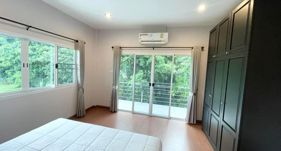 Haus zur Miete mit 5 Zimmer in San Sai, Chiang Mai