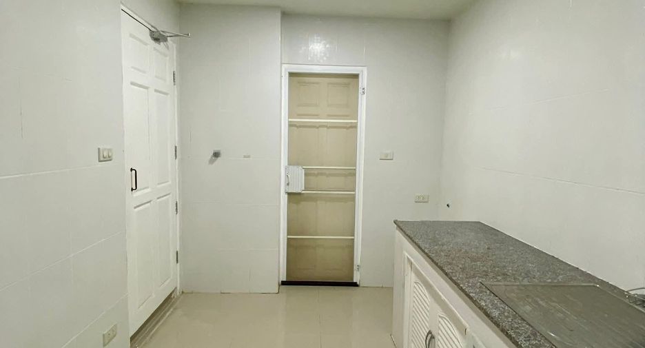 Haus zum Kauf mit 4 Zimmer in Hang Dong, Chiang Mai