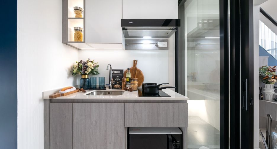 For sale 1 bed condo in Bang Phlat, Bangkok