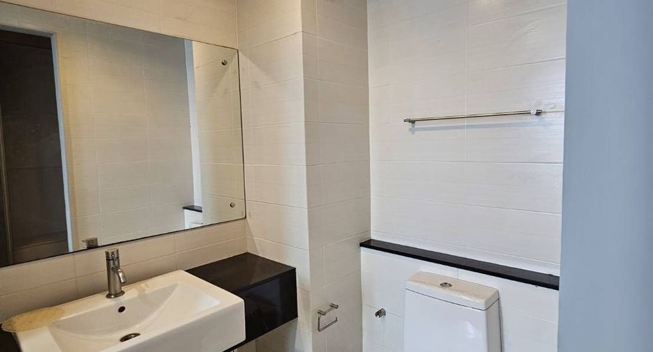 For sale 1 bed condo in Huai Khwang, Bangkok