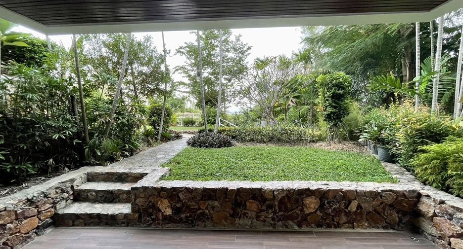 For sale and for rent 4 bedrooms condo in Bang Lamung, Chonburi
