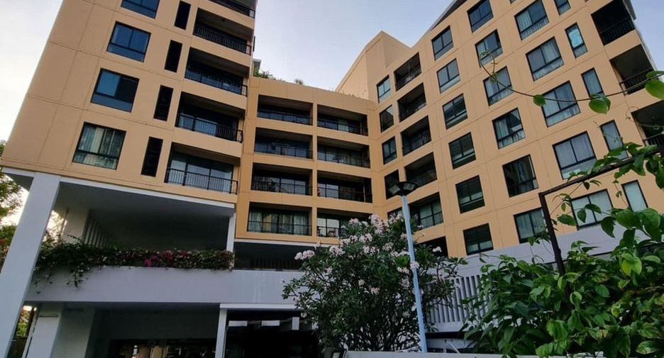 For sale studio condo in Bang Na, Bangkok