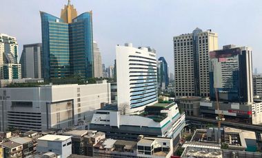 Condo en venta de 3 habitaciones en Khlong Toei, Bangkok