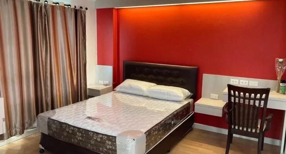 For rent 1 bed condo in Bang Kapi, Bangkok