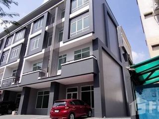 Продажа и аренда офис в Хуаи Кхщанг, Бангкок