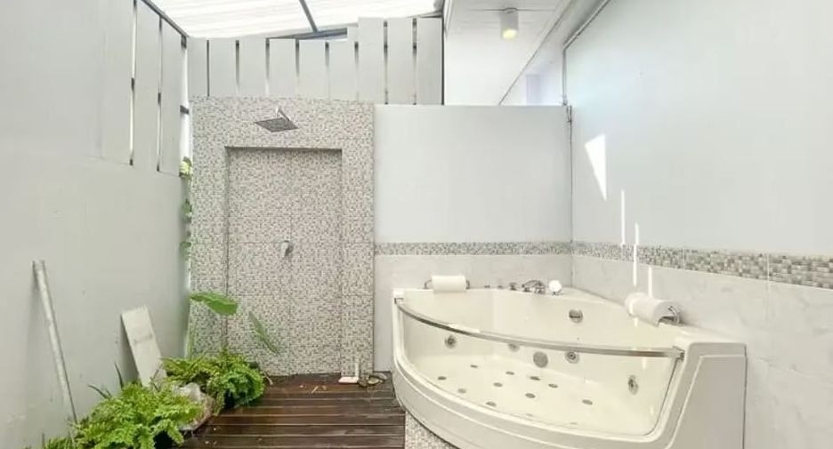 出售 和 出租 4 卧室 独立屋 在 Hang Dong, Chiang Mai