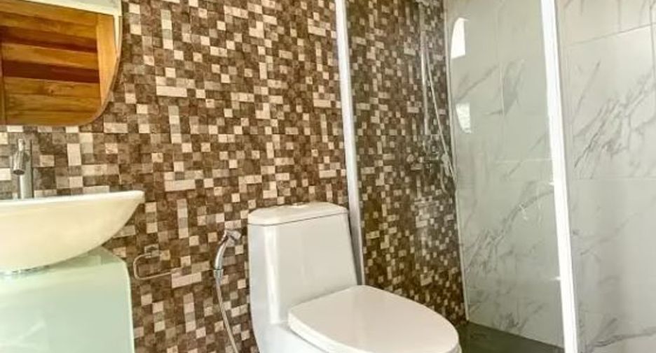 出售 和 出租 4 卧室 独立屋 在 Hang Dong, Chiang Mai