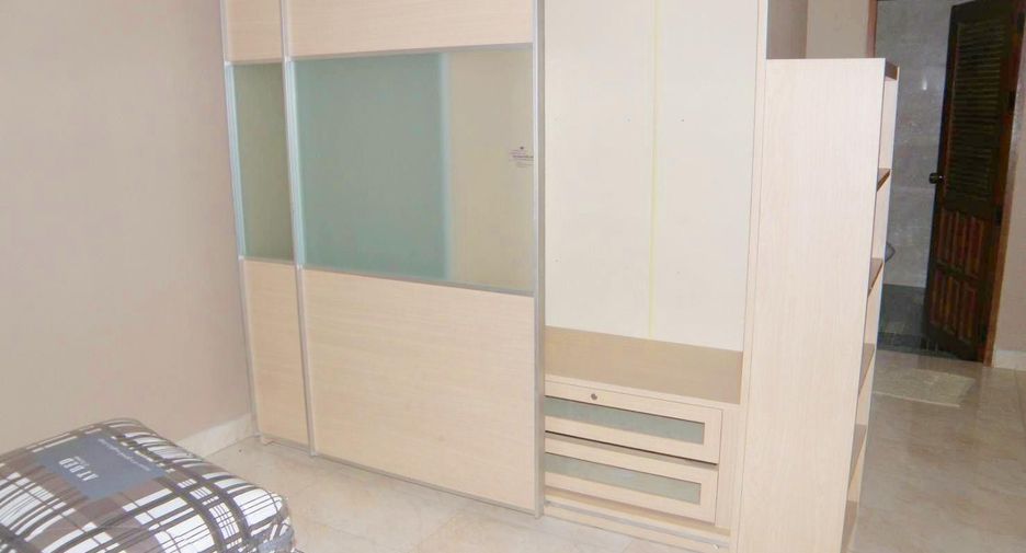Casa en venta y en alquiler de 3 habitaciones en Bang Lamung, Chonburi