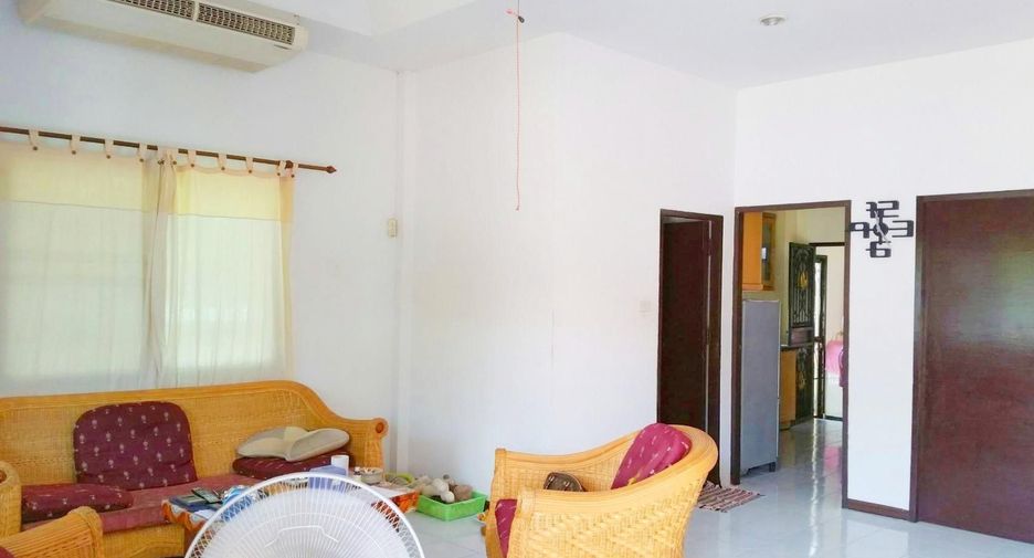 Casa en venta y en alquiler de 3 habitaciones en Bang Lamung, Chonburi