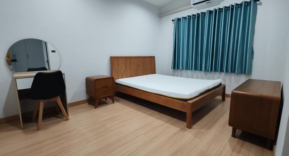 For rent 4 bedrooms house in Saraphi, Chiang Mai