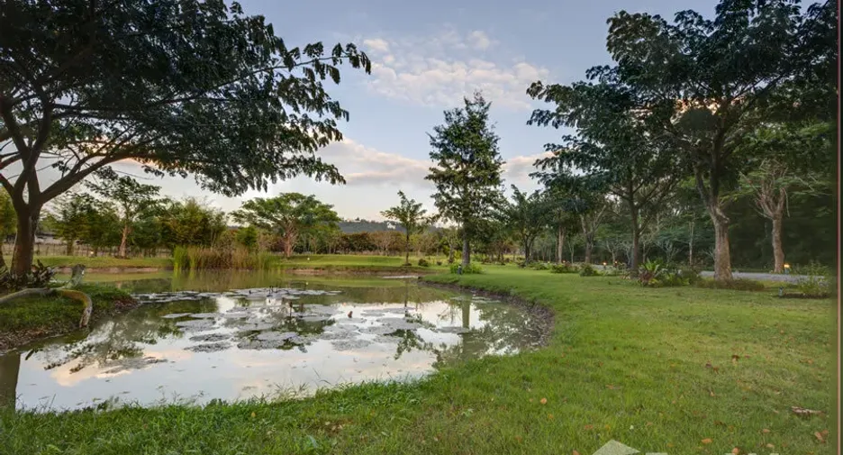 À vendre 4 chambres villa à San Sai, Chiang Mai