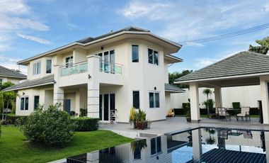 À louer 4 chambres villa à Bang Lamung, Chonburi