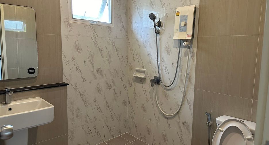 Haus zum Kauf mit 4 Zimmer in San Kamphaeng, Chiang Mai
