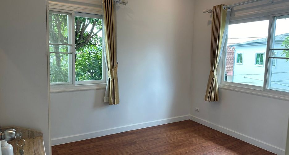 Haus zum Kauf mit 4 Zimmer in San Kamphaeng, Chiang Mai