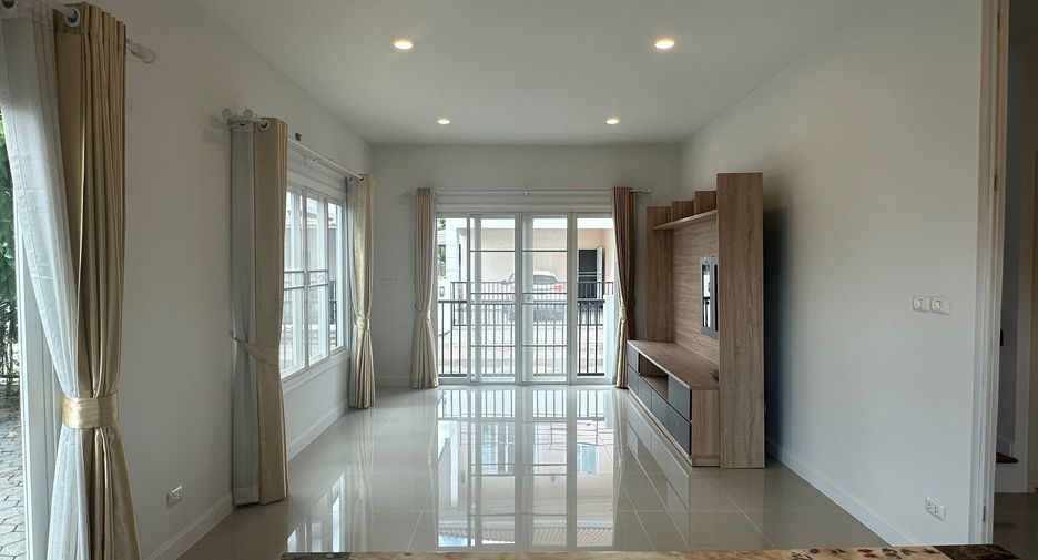Haus zum Kauf mit 4 Zimmer in San Kamphaeng, Chiang Mai