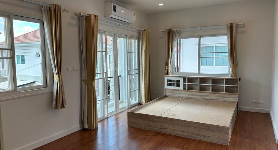 Haus zum Kauf mit 4 Zimmer in San Kamphaeng, Chiang Mai