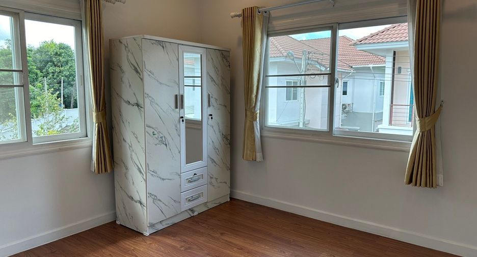 Haus zum Kauf mit 4 Zimmer in San Kamphaeng, Chiang Mai