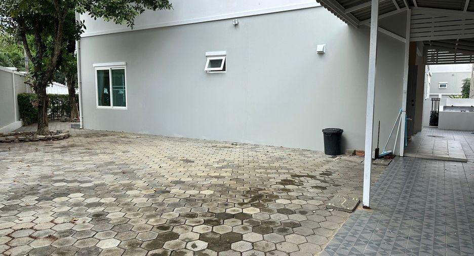 Haus zum Kauf mit 4 Zimmer in San Kamphaeng, Chiang Mai