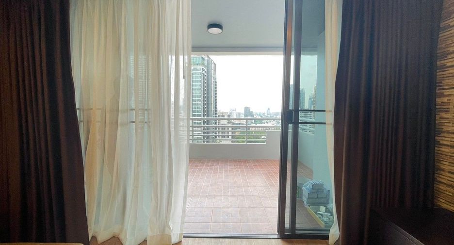 For sale and for rent 3 bedrooms condo in Khlong Toei, Bangkok
