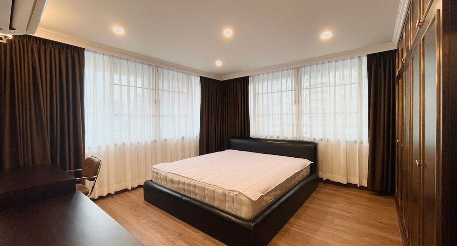 For sale and for rent 3 bedrooms condo in Khlong Toei, Bangkok