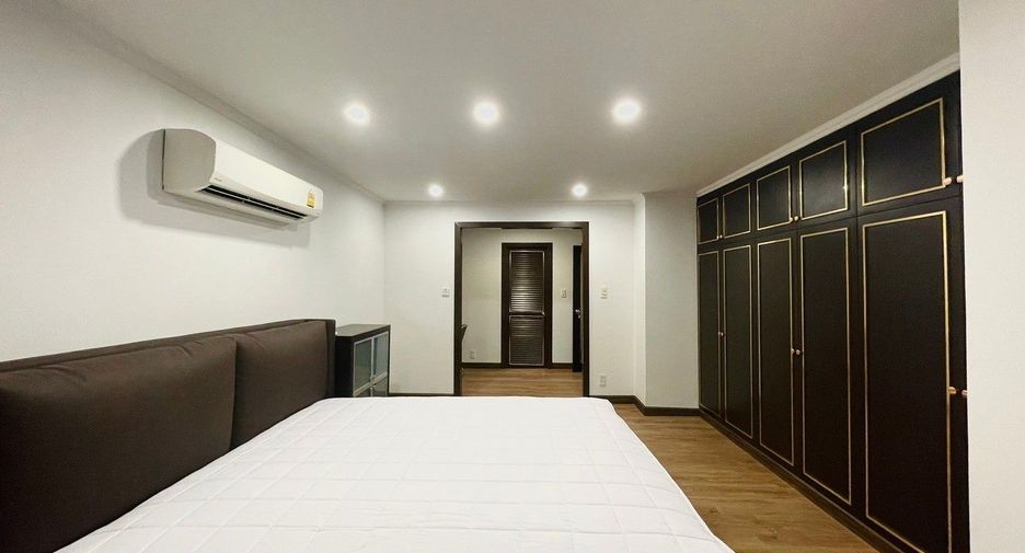 For sale and for rent 3 bedrooms condo in Khlong Toei, Bangkok