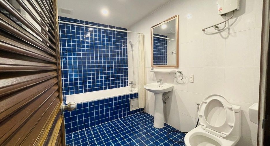 For sale and for rent 3 bedrooms condo in Khlong Toei, Bangkok