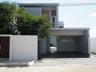 出售 和 出租 4 卧室 别墅 在 Hang Dong, Chiang Mai