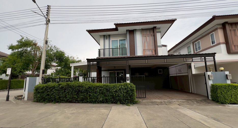 For sale 4 bedrooms house in Bang Lamung, Chonburi