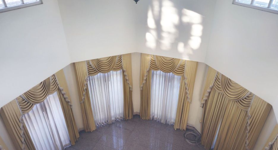 For sale 4 bedrooms house in Doi Saket, Chiang Mai