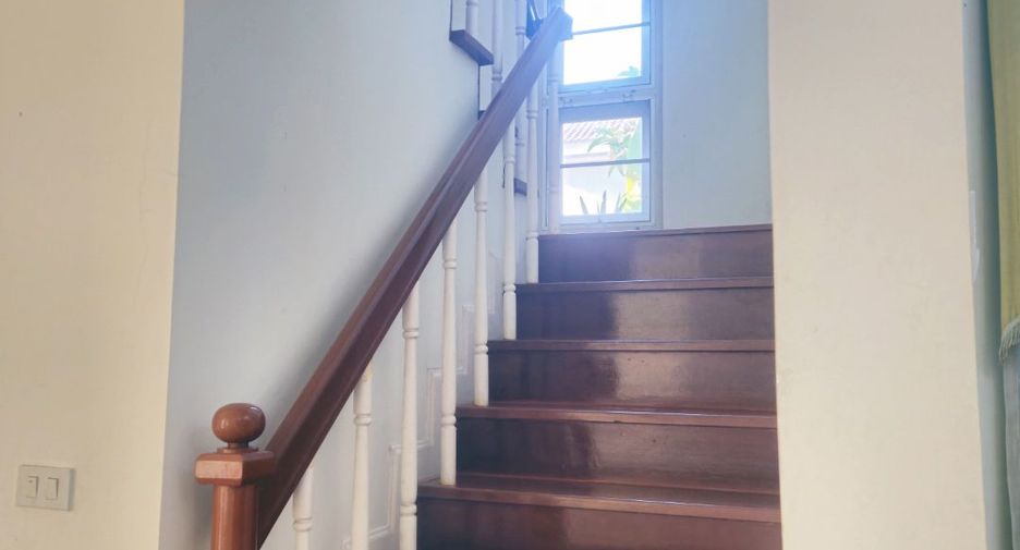 For sale 4 bedrooms house in Doi Saket, Chiang Mai